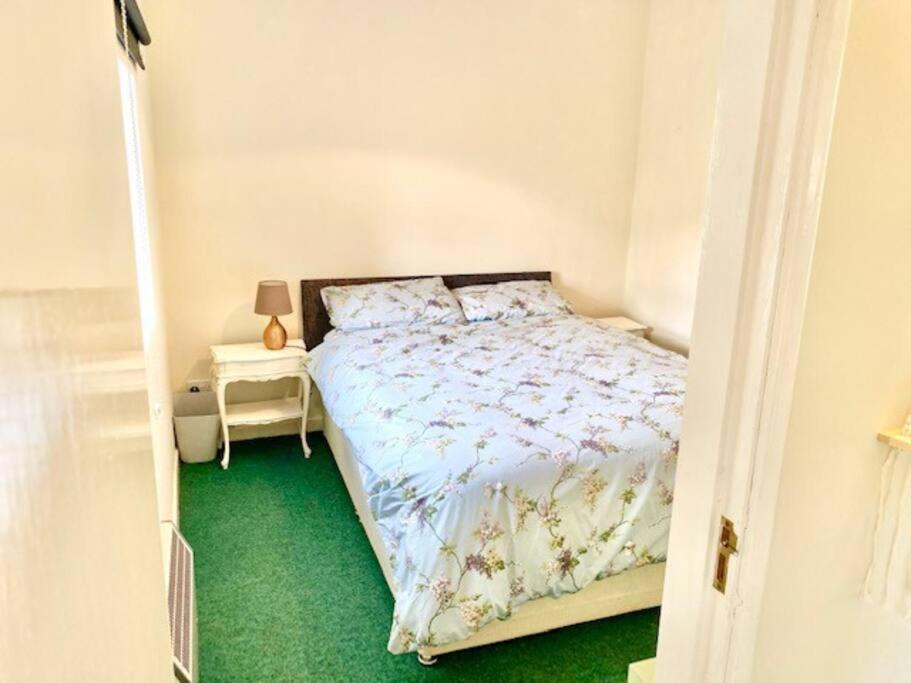 Cosy 2 Bed Cottage Next To Fota Wildlife Park Cork Kültér fotó