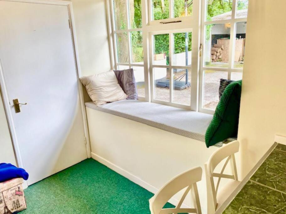 Cosy 2 Bed Cottage Next To Fota Wildlife Park Cork Kültér fotó